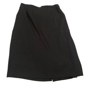 Sag Harbor women’s skirt size 20 with stretch. Slit in back. X
